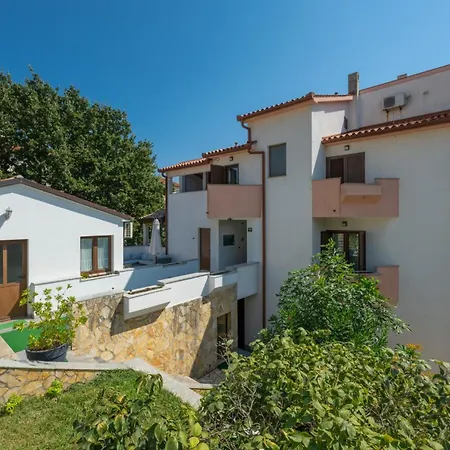 Villa Lealeana In Pula,istrien *